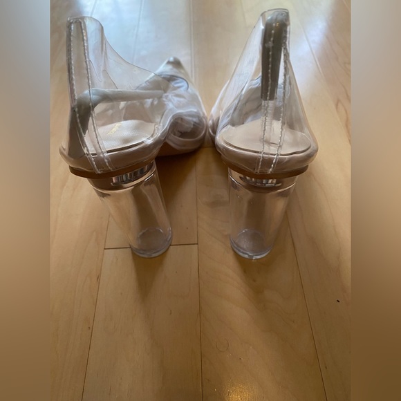 Nude Block Heel Clear Court Pumps - Picture 8 of 11